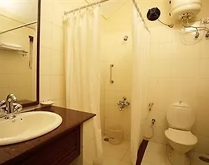 Green Berg Holiday Hotel